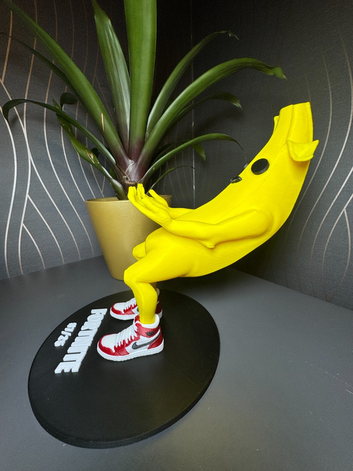 RARE Fortnite Peely Skin Gaming Controller Holder & Phone Stand 30cm / Last Few