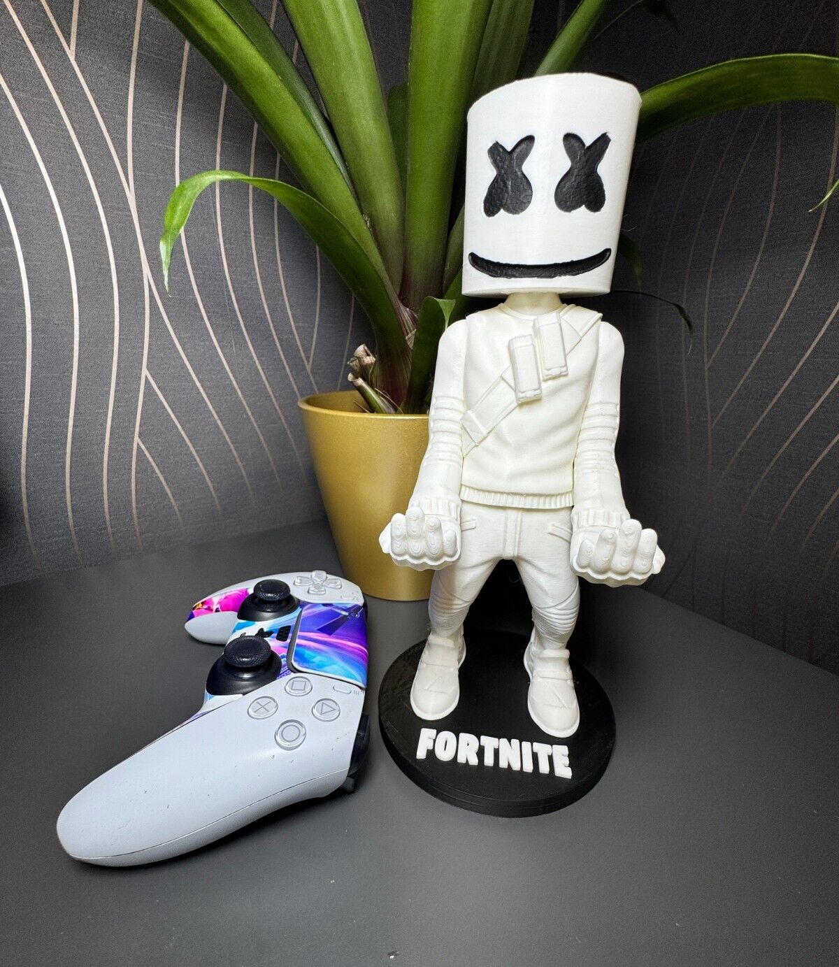 Glow in the Dark Fortnite Marshmello Skin Gaming Controller Stand /Phone Holder