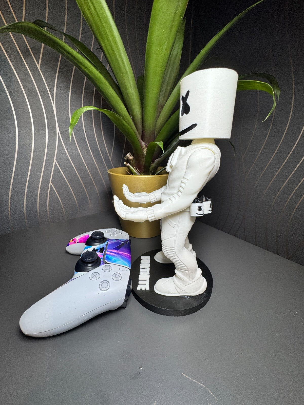 Glow in the Dark Fortnite Marshmello Skin Gaming Controller Stand /Phone Holder