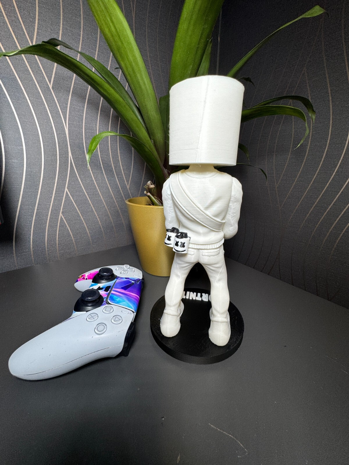 Glow in the Dark Fortnite Marshmello Skin Gaming Controller Stand /Phone Holder