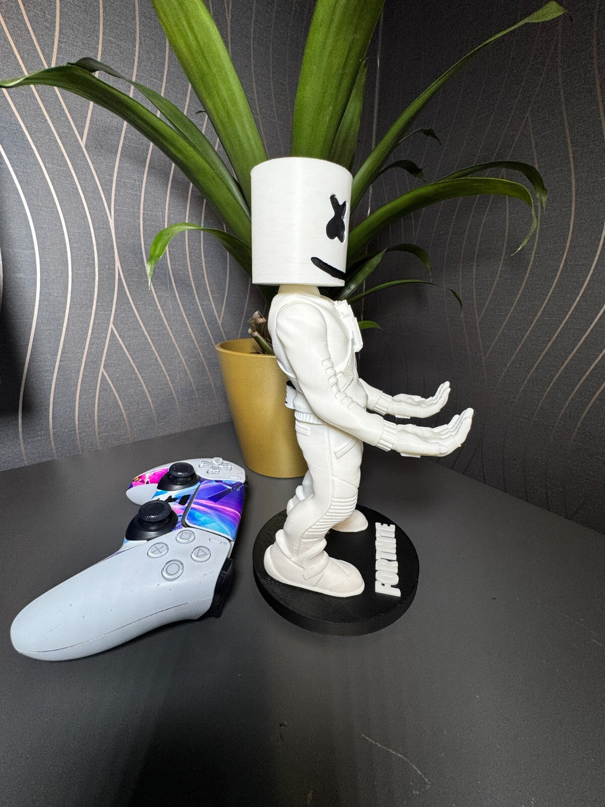 Glow in the Dark Fortnite Marshmello Skin Gaming Controller Stand /Phone Holder
